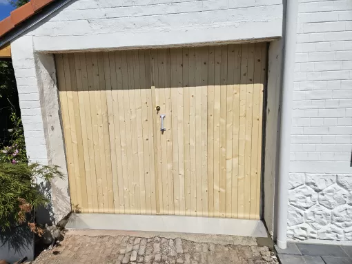 Changement de menuiserie PVC et porte de garage en bois avec Menuiserie Casseloise, Hazebrouck, Menuiserie Casseloise